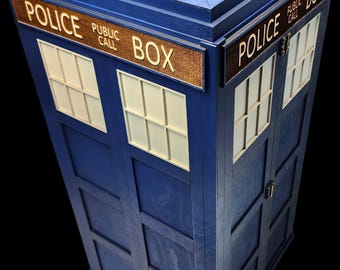 TARDIS Police Box Dollhouse. Doctor Who.