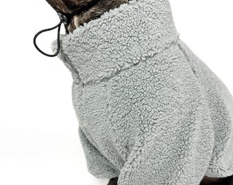 Moletom de lã Sherpa cinza para cachorro – Suéter de pelúcia quente para cachorro, moletom aconchegante para cachorro, roupas artesanais para cachorro, roupas para animais de estimação, roupas fofas para cachorro