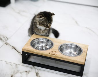 Personalized Raised Cat Feeder | Elevated Small Dog Bowl Stand | Custom Wood Metal Pet Diner | Engraved Cat Food Water Station with 2 Bowls