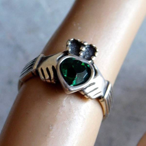 Vintage Sterling Silver Claddagh Ring w/ Green Heart-Shaped Stone - Signed Silver Unlimited - Irish Symbol of Love Friendship Loyalty - Sz 5