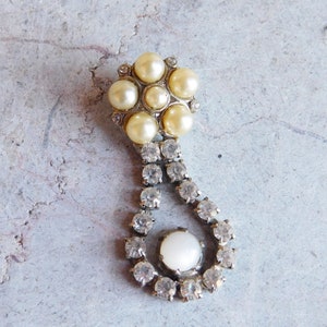 Vintage Faux Pearl, Rhinestone and White Moonglow Brooch - Floral w/ Prong-Set Rhinestone Loop Dangle - Mid-Century 1950s Style -