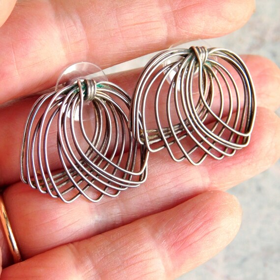 Vintage Lot of 2 Pair Silver Metal Earrings - 1 P… - image 4