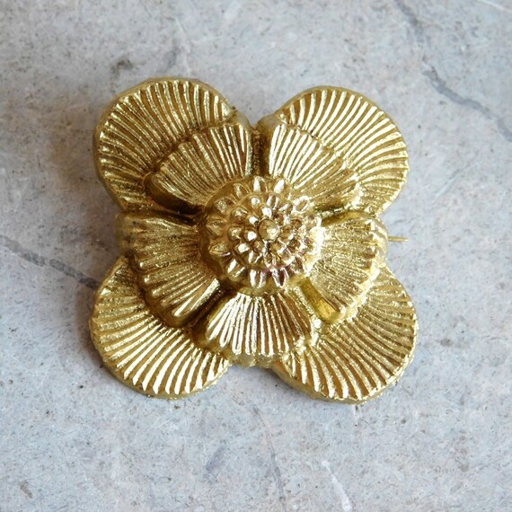 1950s' brown RSflower motif brooch