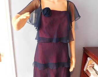 Vintage Tiered Chiffon Abendkleid 1960er-1970er Jahre - Dunkelblaue schiere Lagen über Kastanienbraun - Flatterärmel - Knöchel-Länge - Kostenloser Versand in die USA