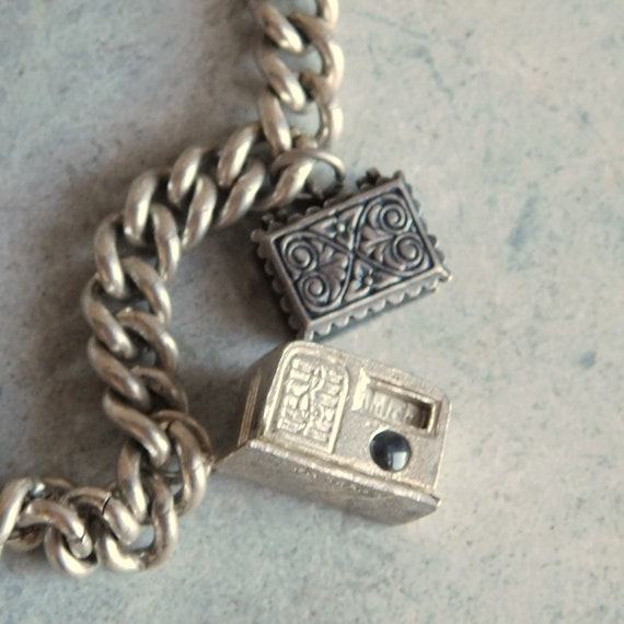 Vintage Sterling Silver Charm Bracelet w/ 7 Very … - image 4