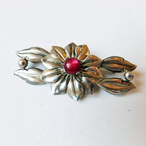 Vintage Kreisler Sterling Silver Flower Brooch w/ Red Moonglow Cabachon - Signed Designer Pin - 1940s-1950s Brooch - Naturalistic Flower