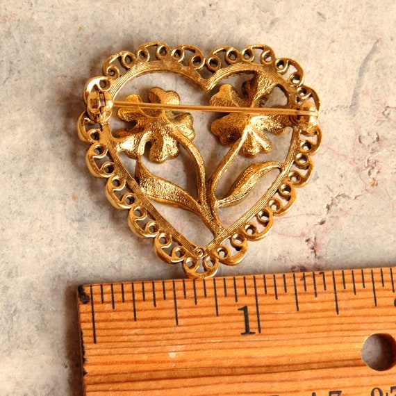 Ancienne Broche Photo Ronde Vintage – Décor Cœur Et Fleurs, Occasion