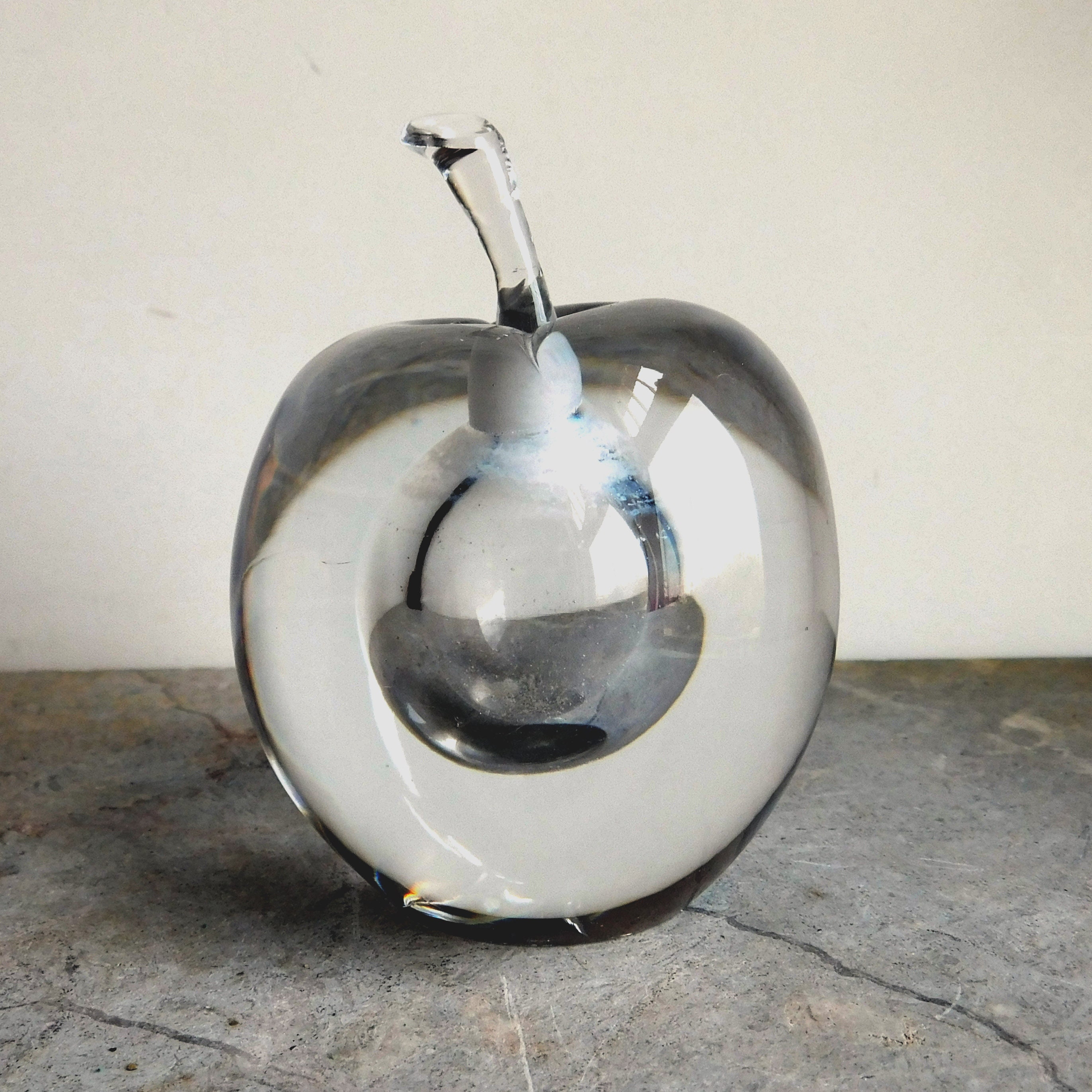 Vintage Kosta Boda / Vicke Lindstrand Apple Scent Bottle Vintage Kosta Boda / Vicke Lindstrand Apple Scent Bottle