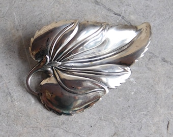 Vintage Sterling Silvr Leaf Brooch - 1950s Mid-Century Pin - 2-3/8" Long - Naturalistic Leaf Sculptural - Free Listing
