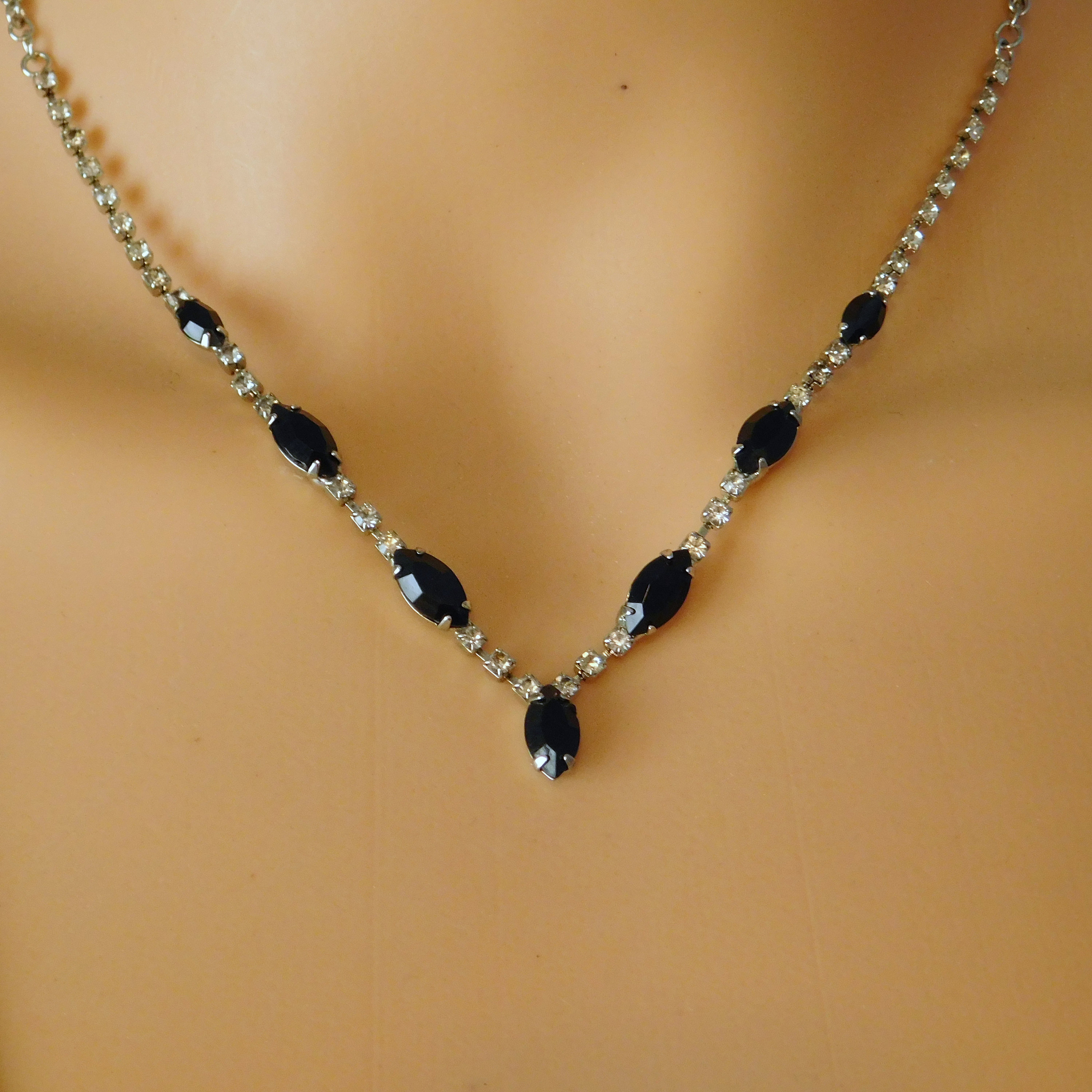 Vintage Mid-century-style Y Necklace - Black Glass Faceted