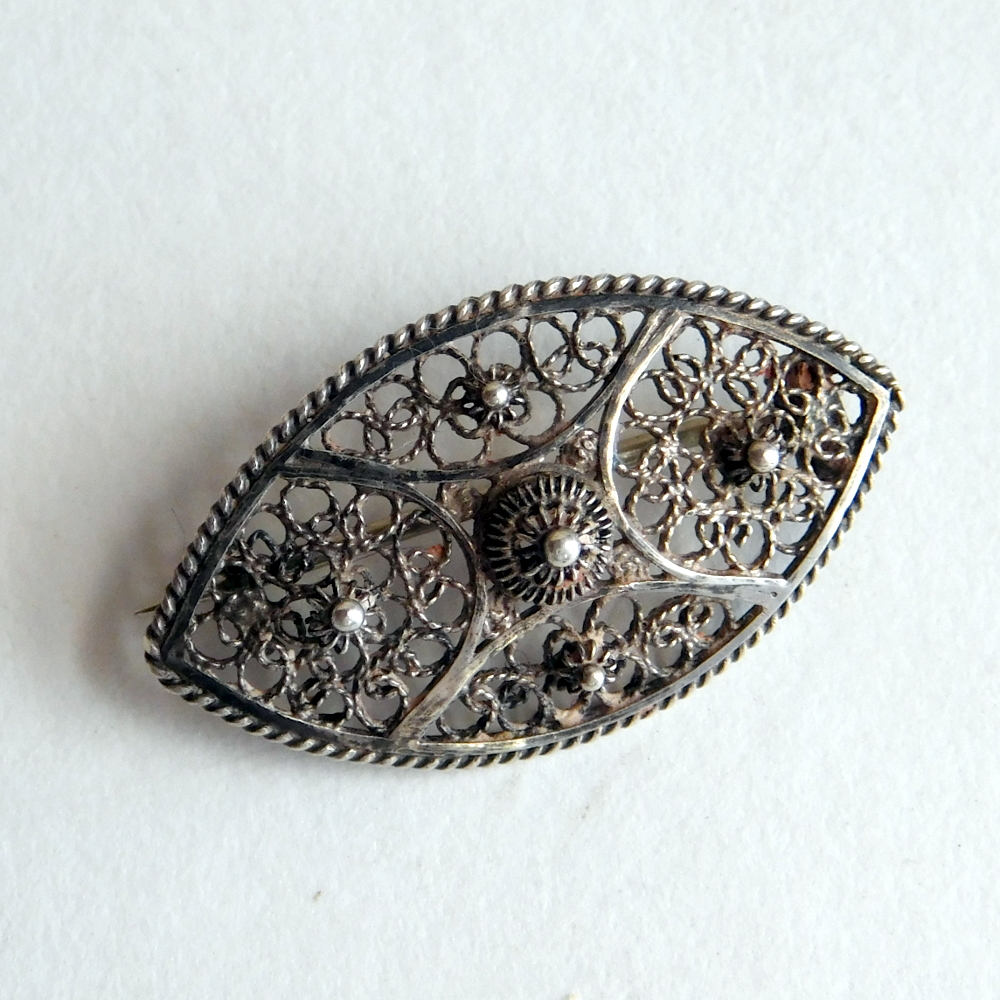 Painless Vintage Victorian Filigree Silver Large Brooch