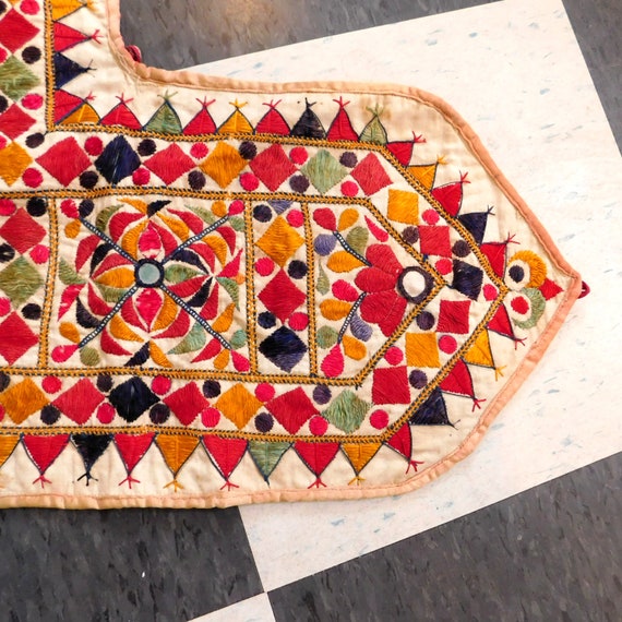 Old Embroidered Mirrorwork Blouse from Kutch - Ca 1930 Old Embroidered Mirrorwork Blouse from Kutch - Ca 1930