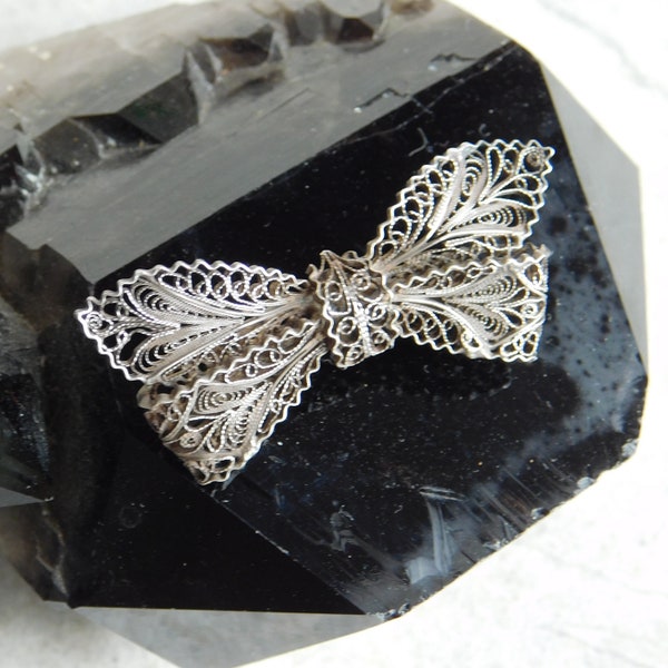 Victorian Antique Sterling Silver Cannetille Bow Brooch - Very Fine Wire Work Filigree - C-Clasp, Tube Hinge - Spun Silver - Free Shipping