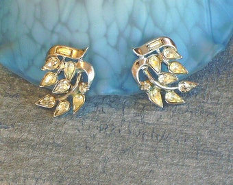 Vintage Trifari Clear Rhinestone Leafy Earrings - Silvertone Ear Clips - Mid-Century Costume Jewelry - Designer Signed