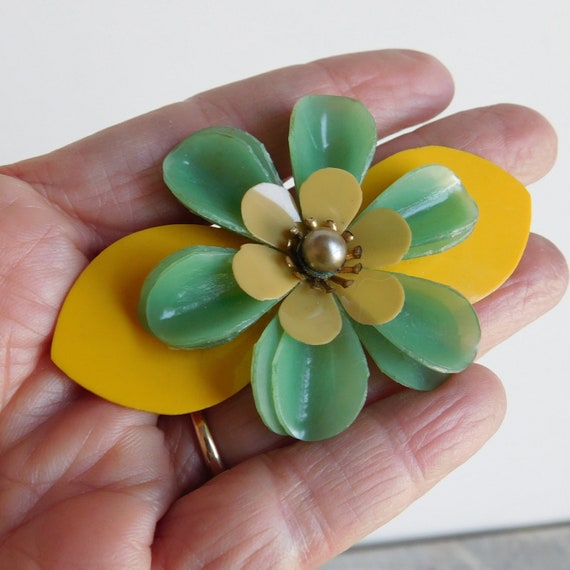 Vintage Pair of Celluloid Brooches - Early Plasti… - image 6