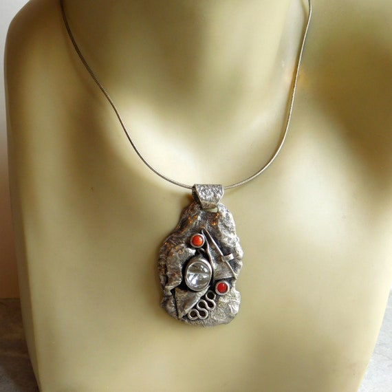 Native American Opulent Best Coral Parrot Mexican Sterling Silver Inlaid Necklace Native American Opulent Best Coral Parrot Mexican Sterling Silver Inlaid Necklace