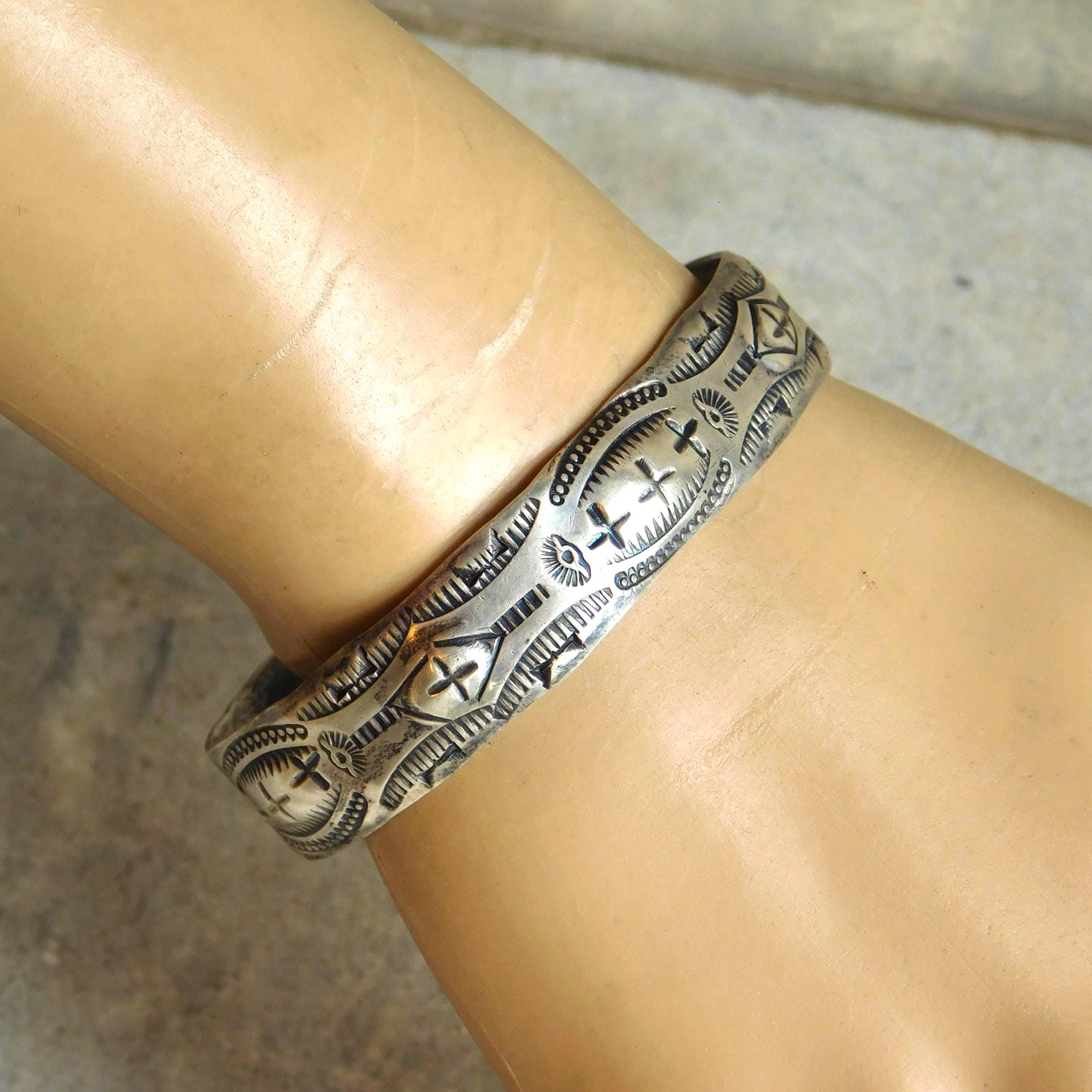 Half-Round WireCuff 1940～Vintage Navajo PBW25M069_Vintage_Navajo_Four_