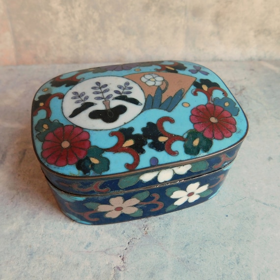 Antique Chinese or Japanese Cloisonne Trinket Box 