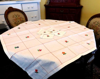 ヴィンテージ刺繍入りリネン スモール ホワイト テーブルクロス / 4 枚