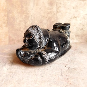 Vintage &quot;The Aardik Collection&quot; Black Resin Statuette of Eskimo/Inuit Man - First Nation Canada Art Reproduction Souvenir - Free US Shipping