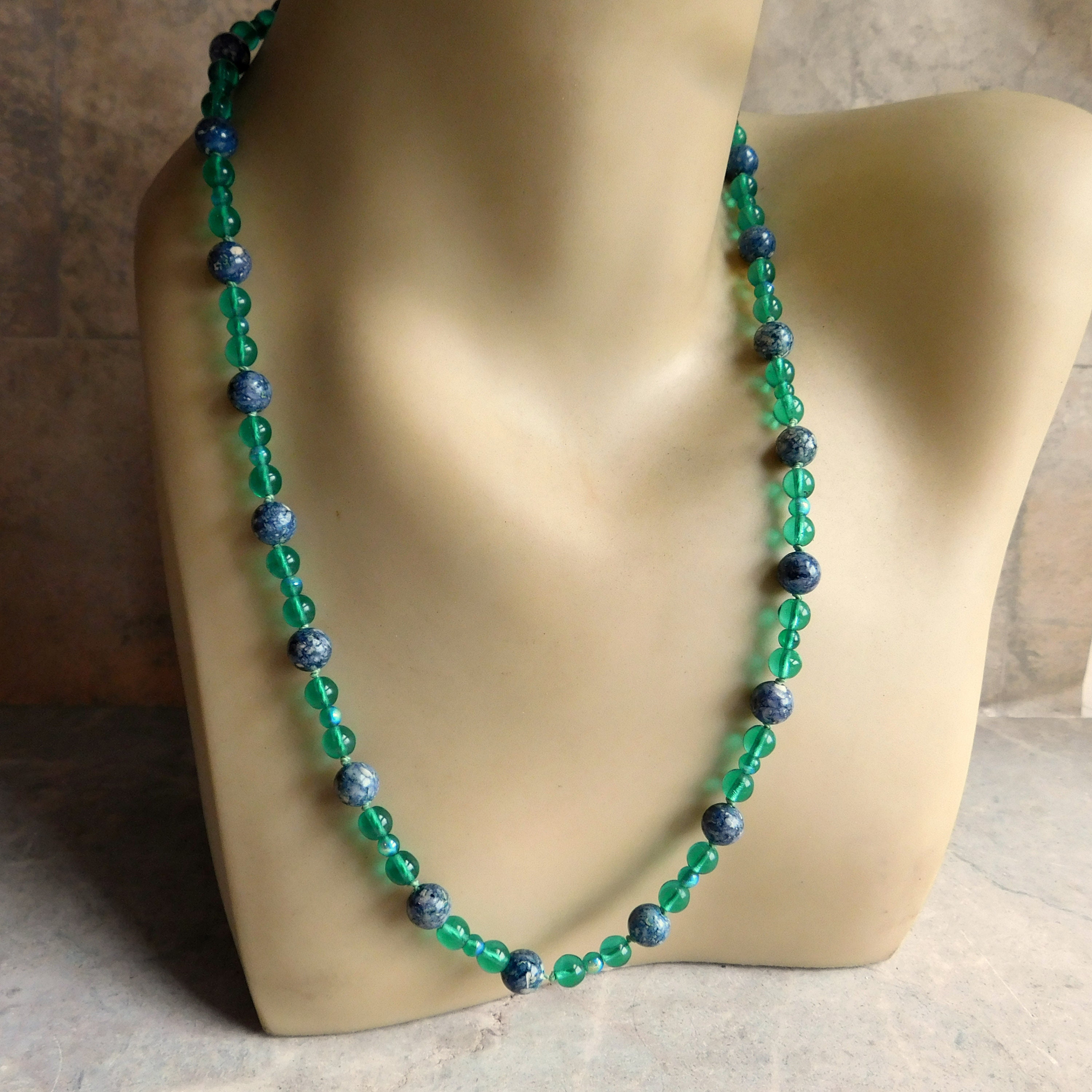 Collier Vintage En Lapis-Lazuli (verre) - Boules Bleues - Bijou De Créateur Ancien - Occasion