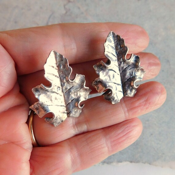 Vintage Sterling Silver Oak Leaf Earrings - Hidde… - image 4