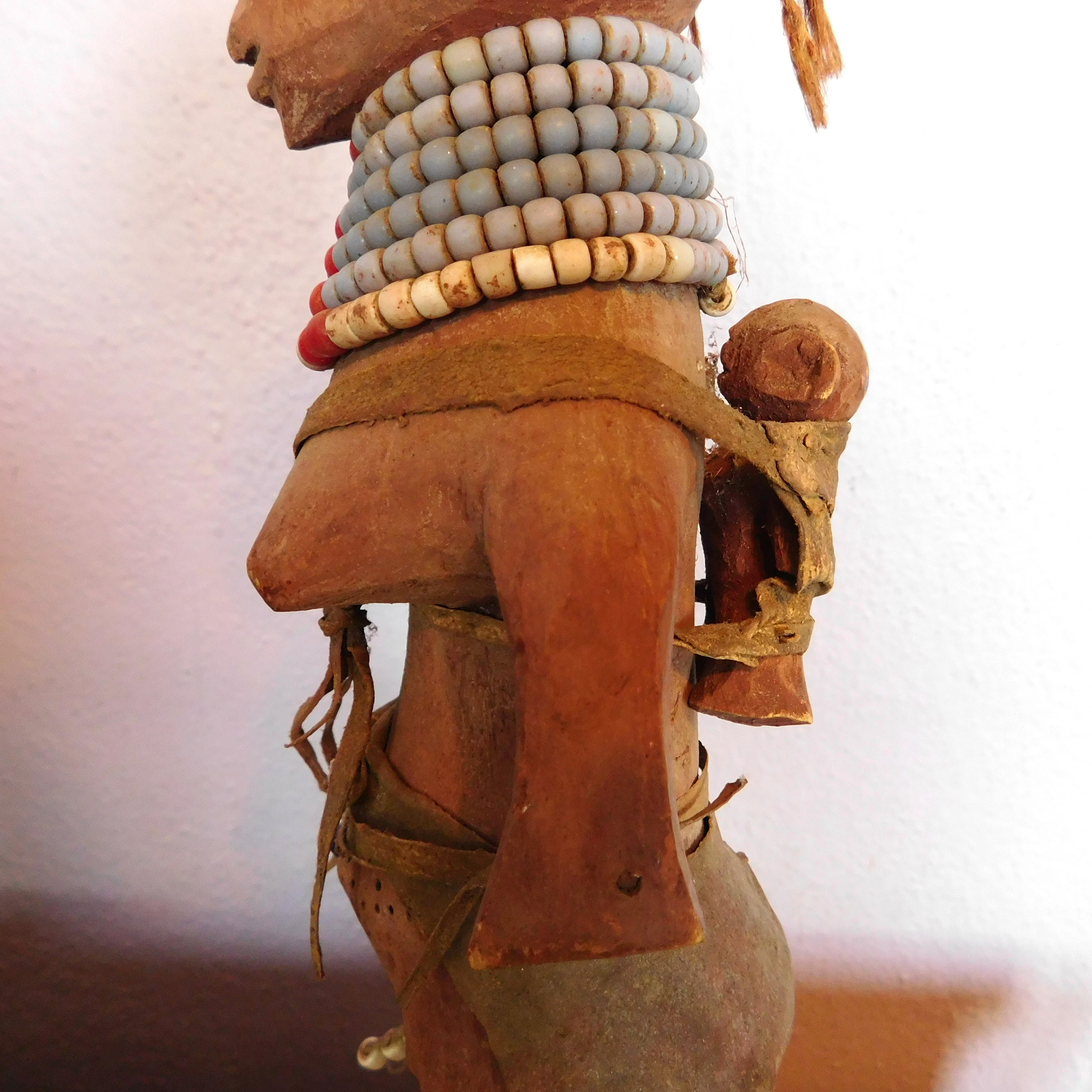 ヴィンテージ 手彫り アフリカ ケニア / トゥルカナ族 女性 母親 人形