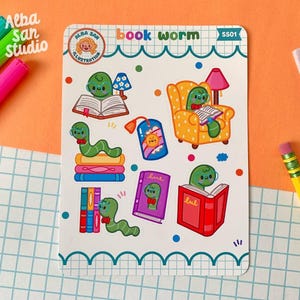 Stickervel boekenwurm - kawaii-stijl - schattige boekenwurm - stickercollectie - Alba San Stickers - prachtig stickervel