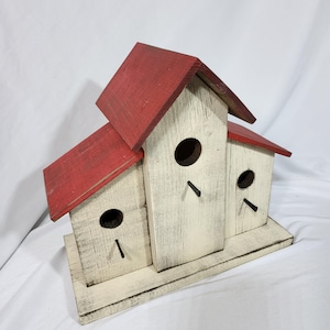 Barn Birdhouse