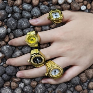 Gold Finger Ring Watch, Adjustable Quartz Timepiece Ring, Classic Vintage Finger Watch, Elegant Unisex Jewelry, Retro Gold Ring Watch