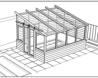 Puede incluir: Dibujo de línea de un invernadero de madera con techo a dos aguas y paneles de vidrio. El invernadero está situado en un patio con suelo pavimentado.
