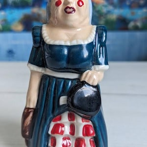 Vintage Wade Pantomime Dame Figurine 1997 | Official International Collectors Club Limited Edition | English Porcelain Collectible