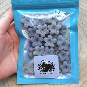 Night Time Flowers | Organic naturally calming treats for rabbits | 30 pcs