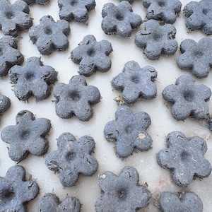 Night Time Flowers NEW LOOK! | Organic naturally calming treats for rabbits | 30 pcs