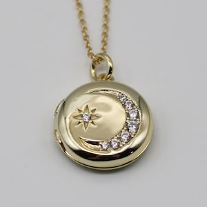Locket Necklace •  Moon and Stars • Gift For Her • Personalized Necklace Gift • Custom Portrait Gifts • Gift for Mom • Birthday • Lockets