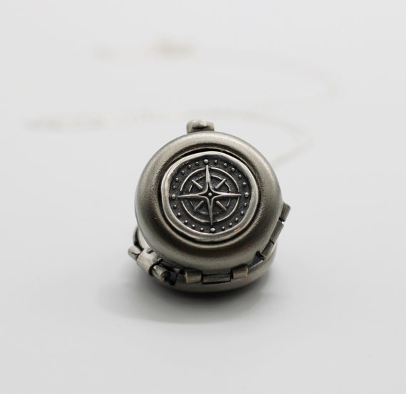 Silver Locket Necklace • Compass • Gift for Her • For Him • Personalized Necklace Gift • Jewelry Graduation •  Custom Portrait Gift • Star