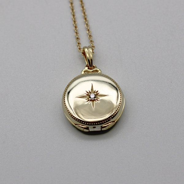 Gold Locket · Vintage Style Necklace Jewelry · Custom Photo Lockets · Personalized Gifts · Unique Gift · Crystal Jewelry · Mourning Memorial