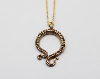 Bijoux de collier de pieuvre · Pendentif tentacules en bronze · Superposition de colliers · Breloques océan · Cadeaux uniques pour lui ou elle · Bijoux de plage