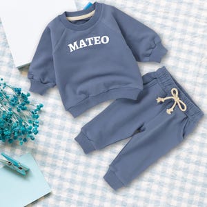 Op maat gemaakte babysweater en joggingbroek | Biologisch katoen | Gepersonaliseerde baby-outfit | Pasgeboren tot 4T | Ideaal kraamcadeau