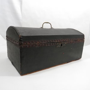 Trunk Storage Box Antique Collectible