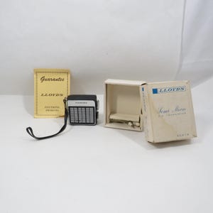 Radio Transistor Lloyd&#39;s in box Vintage collectible