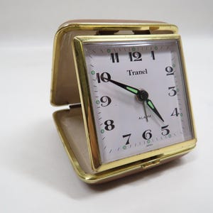 Horloge de voyage pliante au cas où une pièce de collection vintage aurait besoin d'être récupérée