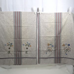 2 Pillow Cases Floral embroidered Vintage cotton