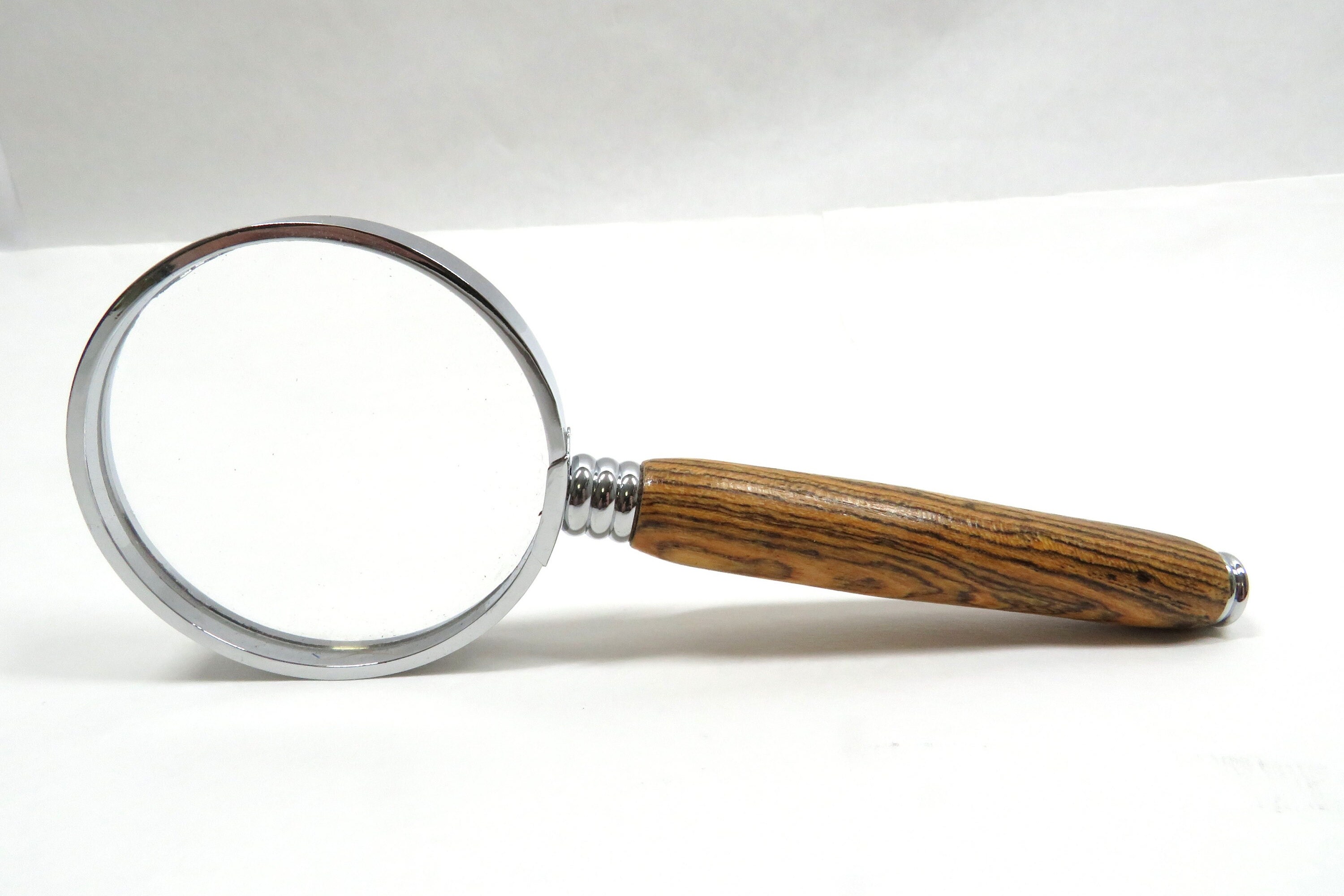 Expert Set Vision Aid ™ Magnifying Glasses With Light & Storage