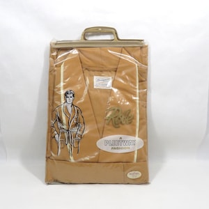 Men&#39;s MCM Robe New Old Stock in package Vintage clothing size M