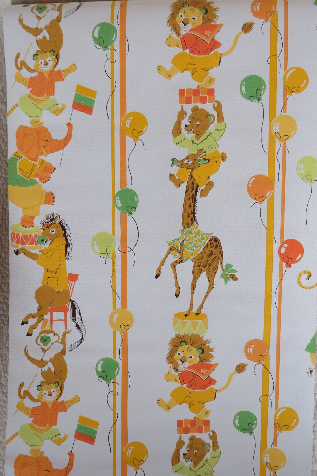 Wallpaper Circus Animals Vintage Roll Etsy