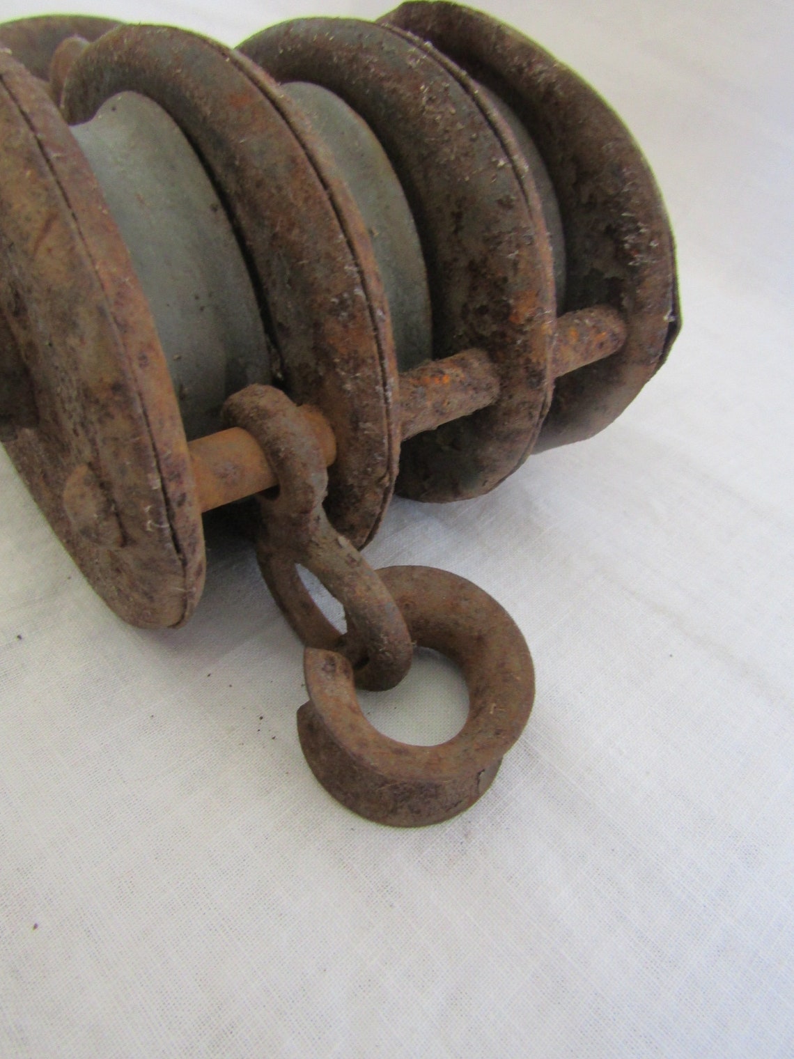 Block and Tackle Triple pulley Industrial rusted Vintage Etsy