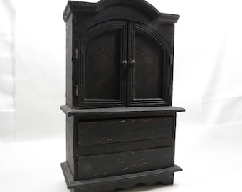 Drawer Cabinet Small tabletop or wall hung Vintage solid wood