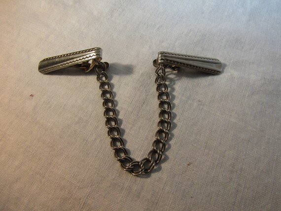 Sweater Guard Clip Vintage Item