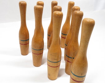 Jeu vintage de 10 quilles de bowling en bois